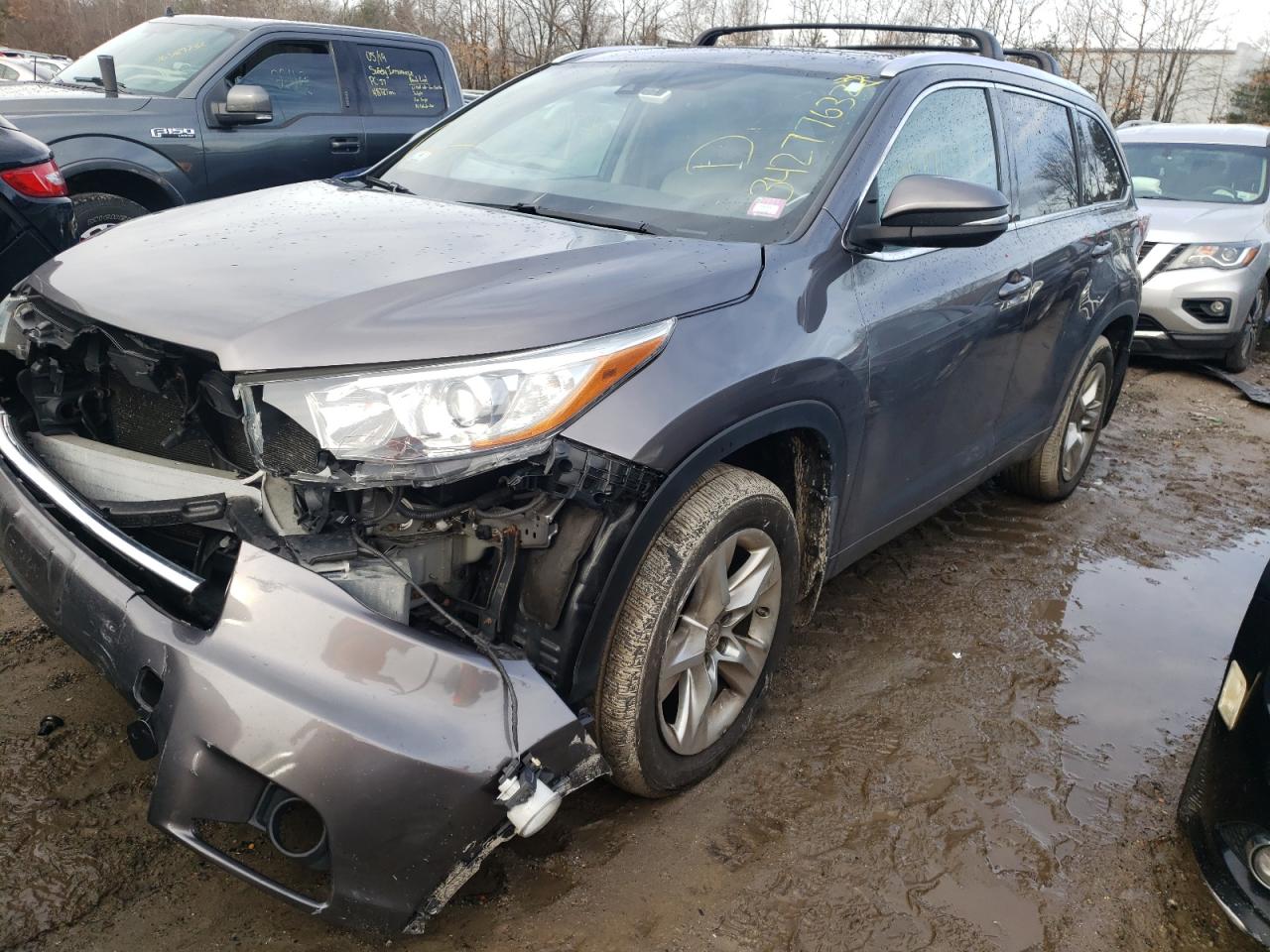 Photo 2 from auction – 2014 TOYOTA HIGHLANDER with VIN 5TDDKRFH8ES043776