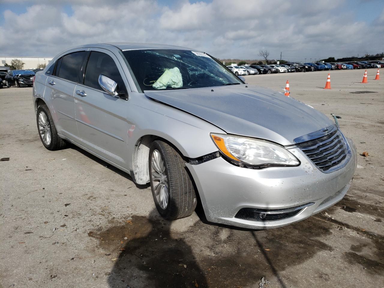 CHRYSLER 200 LIMITE 2012 with VIN 1C3CCBCG0CN270818 - Photo from auction