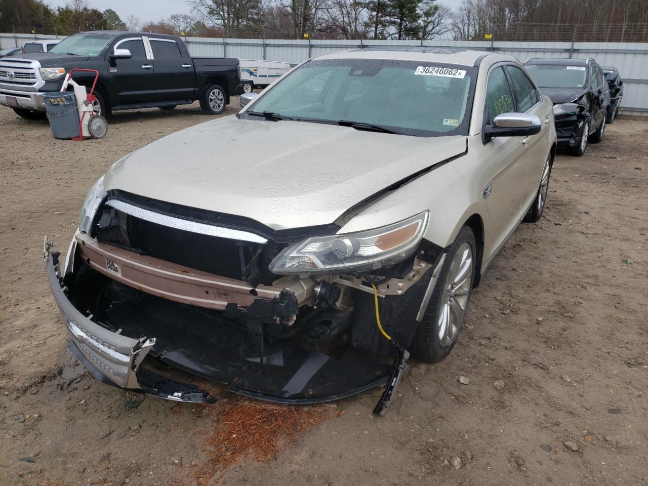 Photo 2 from auction – 2010 FORD TAURUS LIM with VIN 1FAHP2FW9AG138849