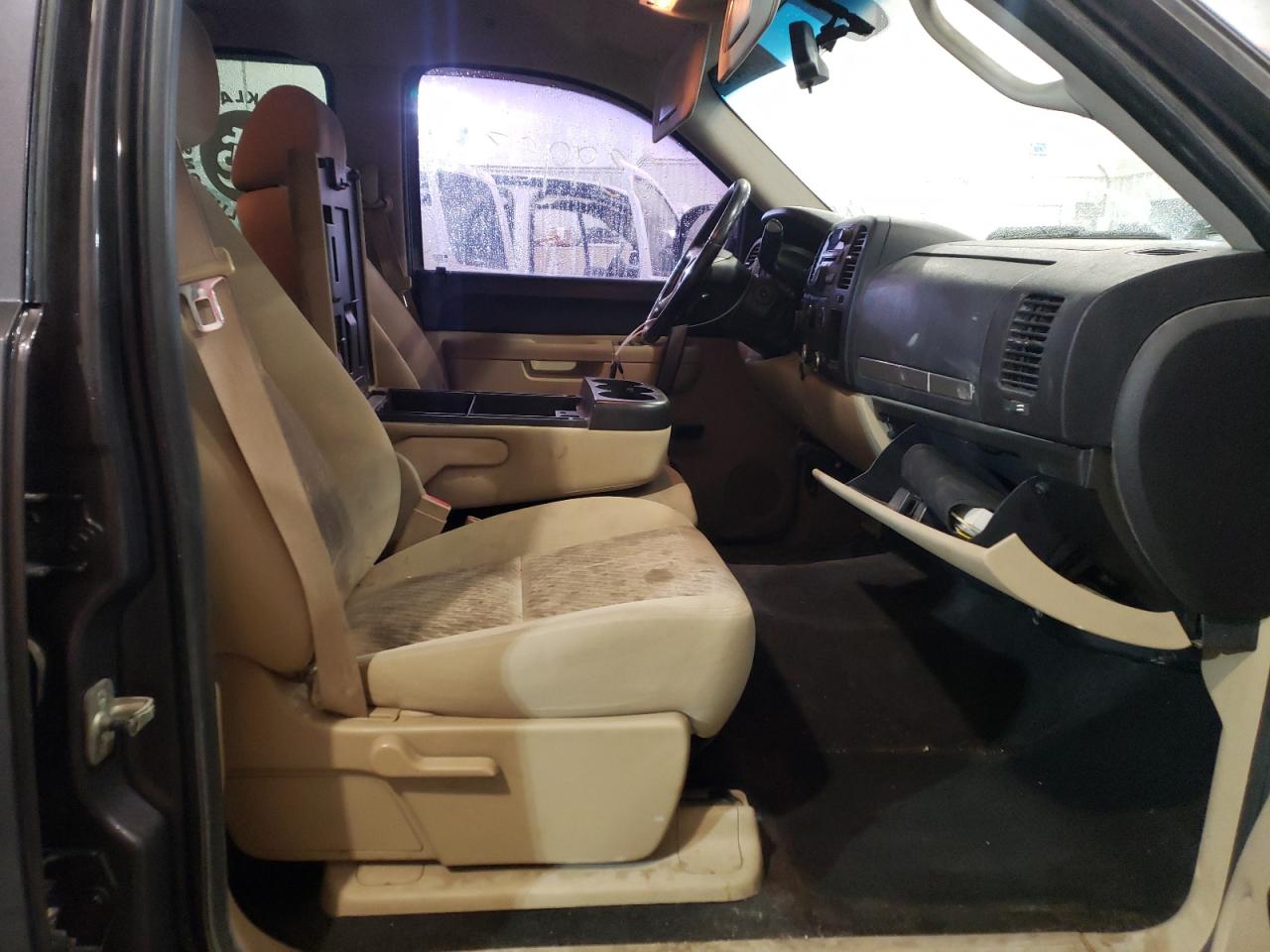 Photo 5 from auction – 2011 CHEVROLET SILVERADO with VIN 1GCPKSE31BF140887