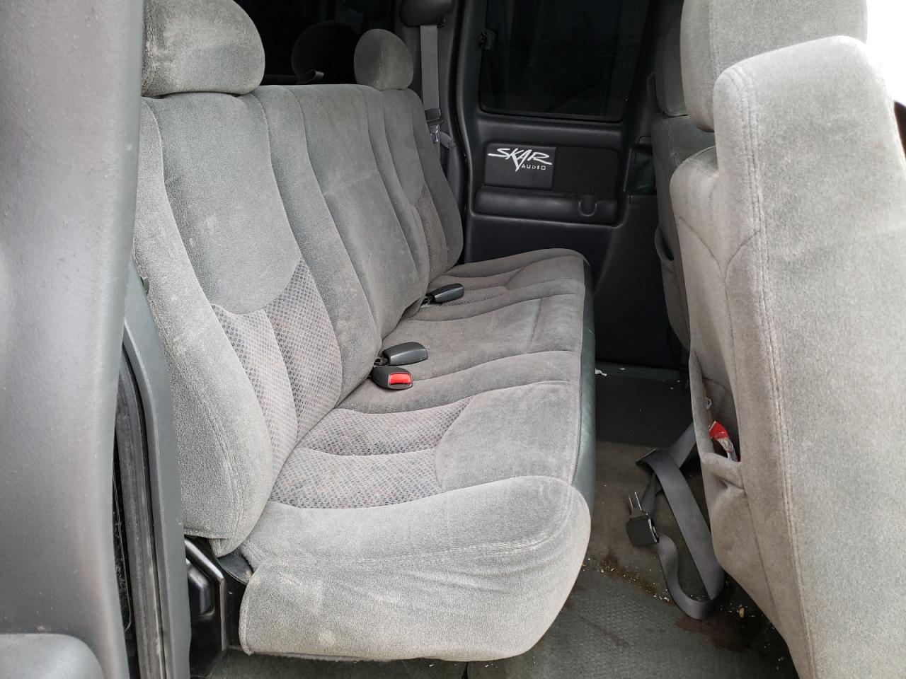 Photo 6 from auction – 2004 CHEVROLET silverado with VIN 2GCEC19V441123893