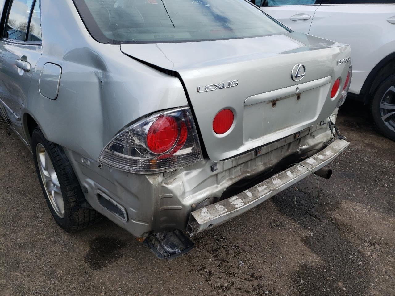 Photo 9 from auction – 2003 LEXUS IS 300 with VIN JTHBD192630068099