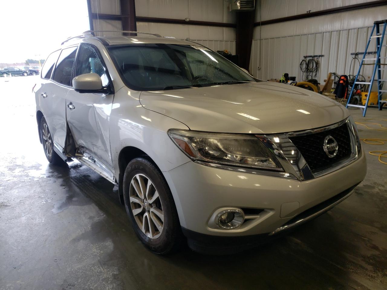 NISSAN PATHFINDER 2015 con VIN 5N1AR2MN5FC701339 - Foto de la subasta