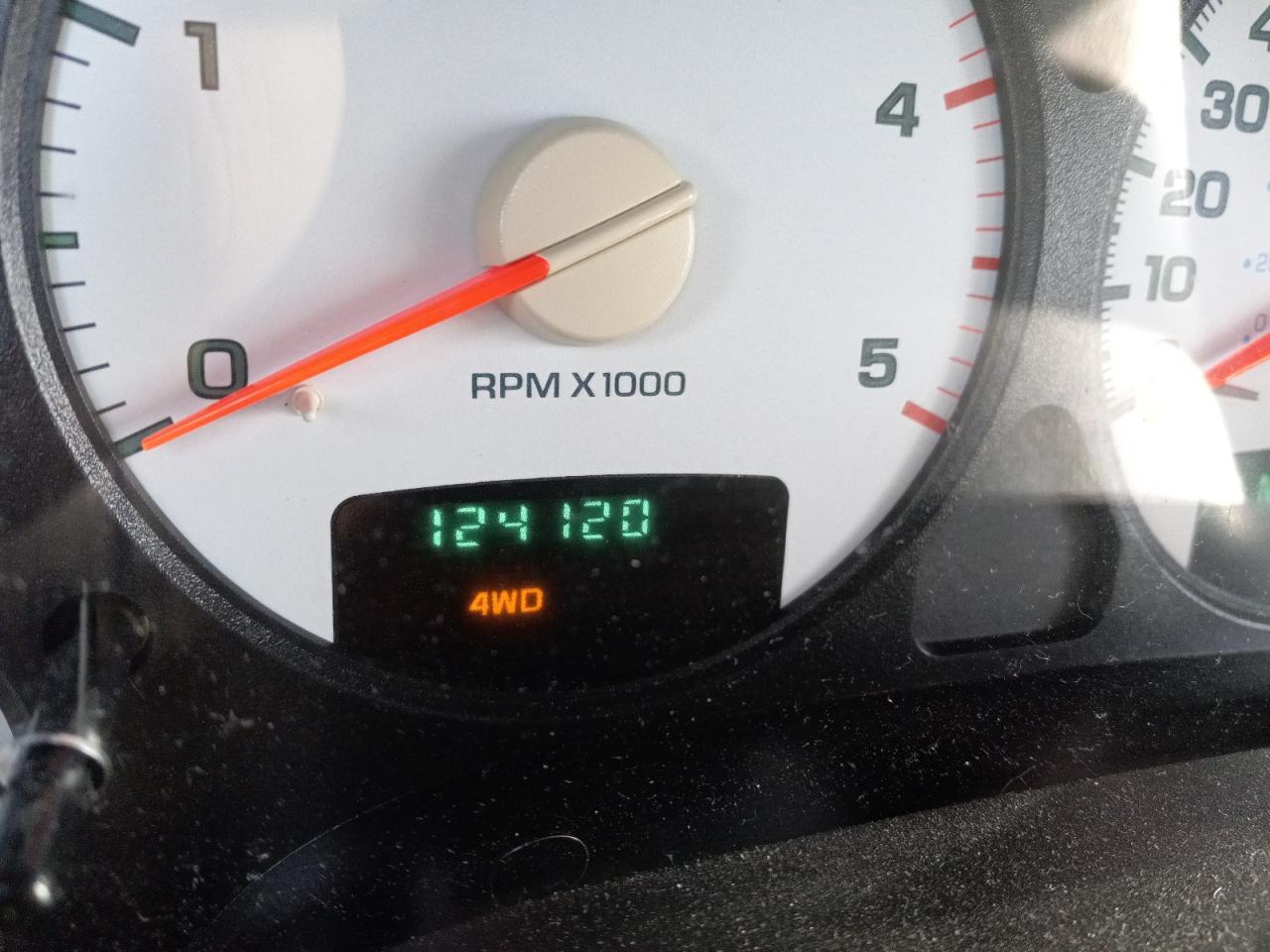 Photo 8 from auction – 2004 DODGE RAM 2500 S with VIN 3D7KU28C44G179836