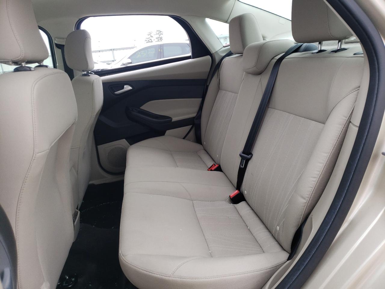 Photo 6 from auction – 2018 FORD FOCUS SE with VIN 1FADP3FE4JL216411
