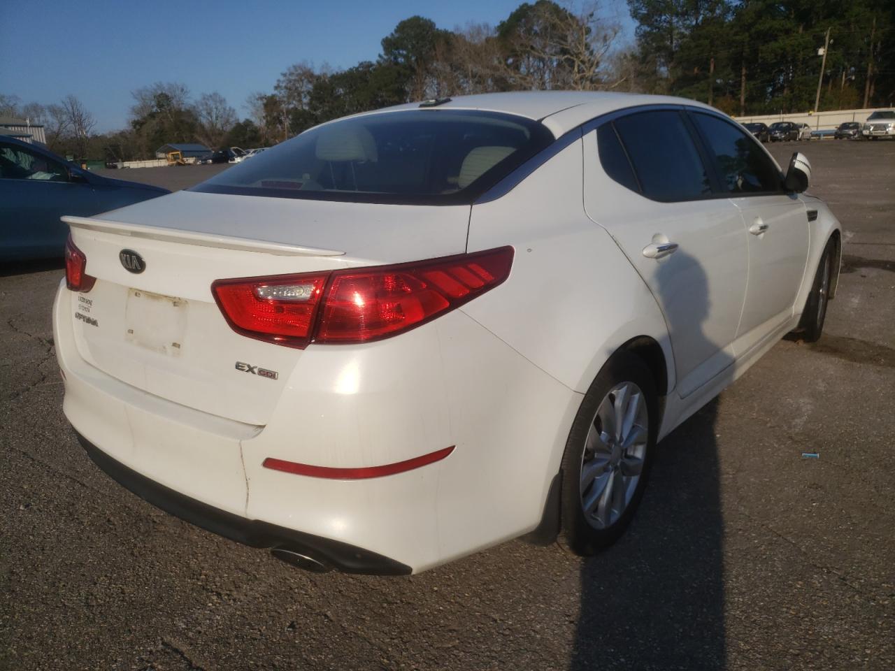 Photo 4 from auction – 2015 KIA OPTIMA EX with VIN 5XXGN4A7XFG471986