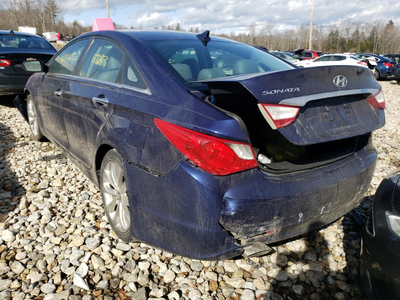 Photo 3 from auction – 2011 HYUNDAI SONATA SE with VIN 5NPEC4ACXBH043182