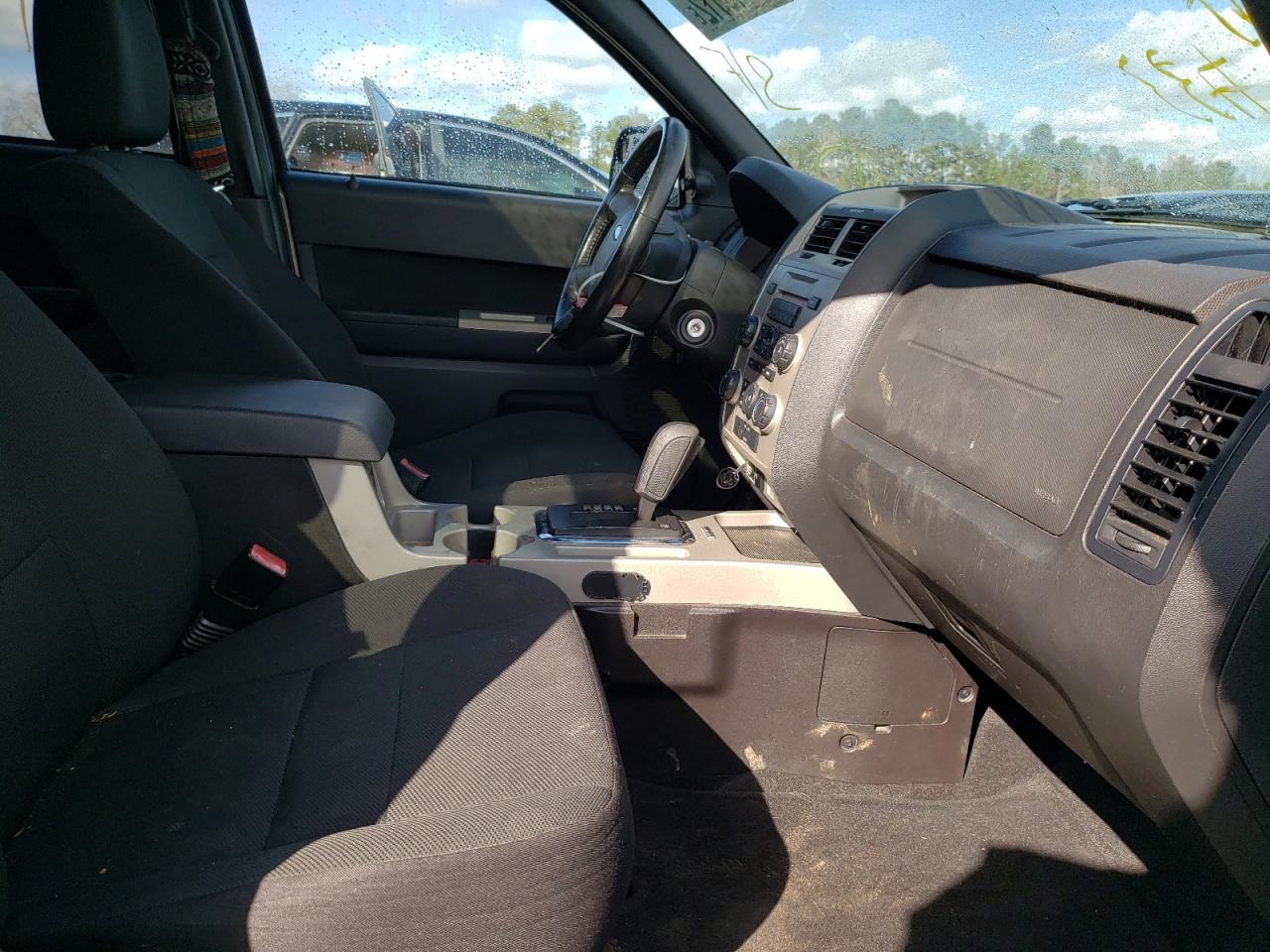 Photo 5 from auction – 2009 FORD ESCAPE XLT with VIN 1FMCU037X9KC99956