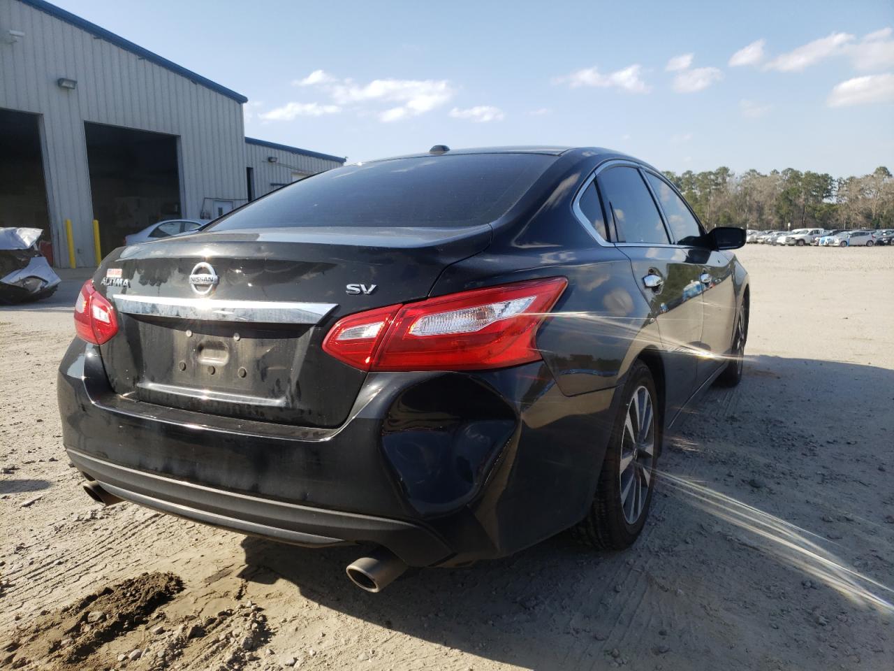 Photo 4 from auction – 2017 NISSAN ALTIMA 2.5 with VIN 1N4AL3AP7HC203573
