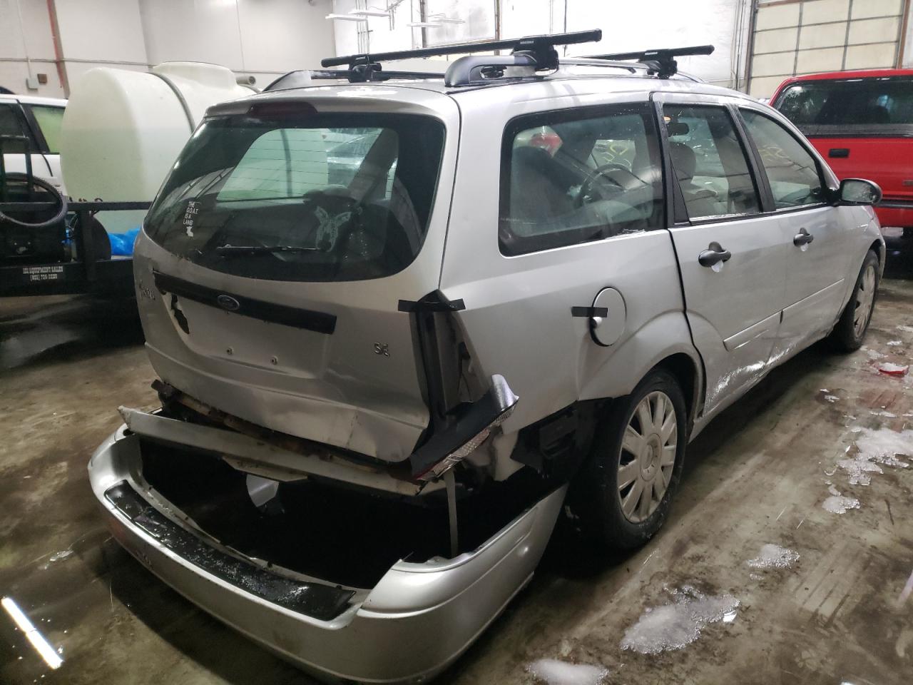 Photo 4 from auction – 2004 FORD FOCUS SE with VIN 1FAFP36374W108620