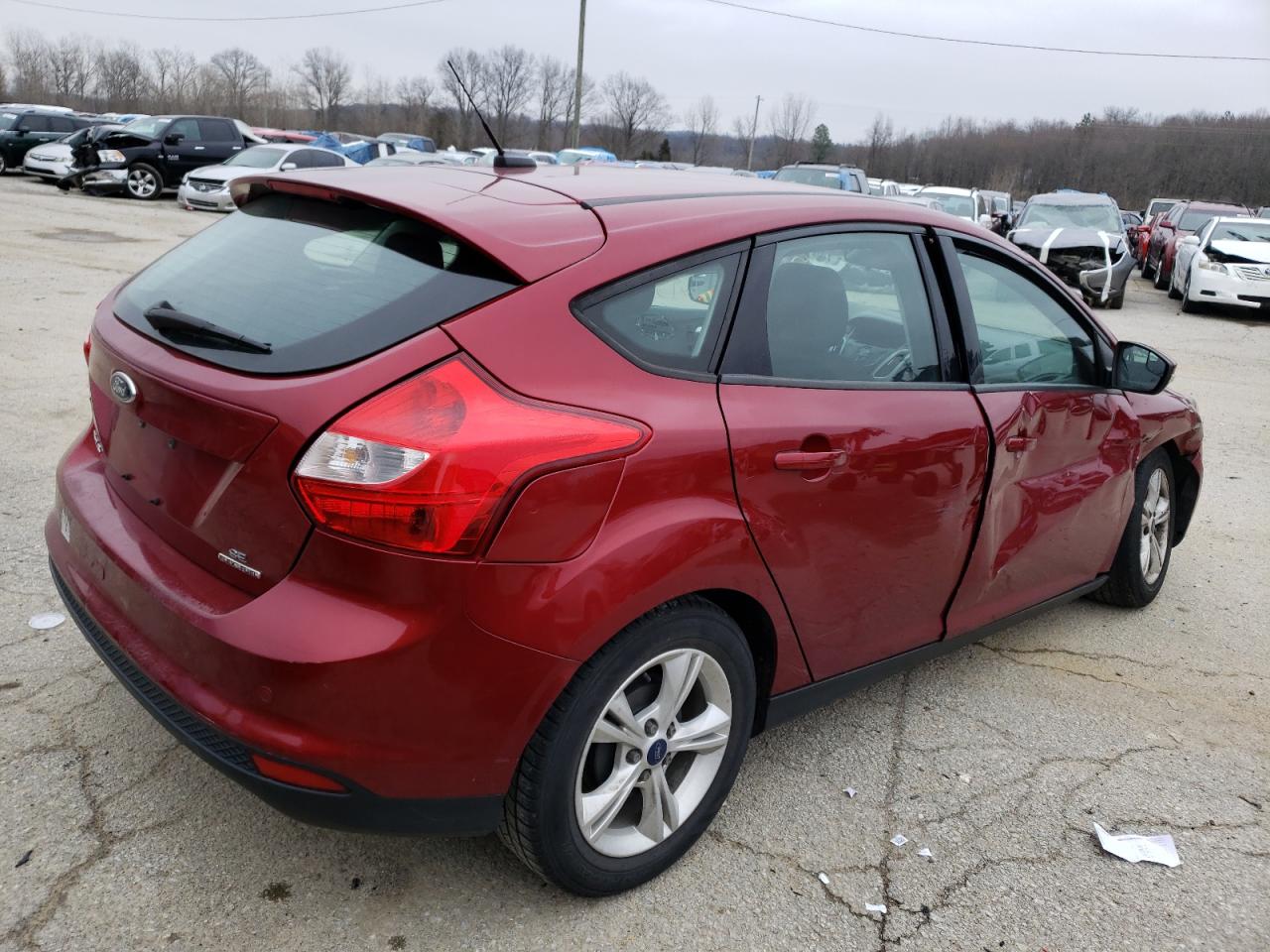 Photo 4 from auction – 2014 FORD FOCUS SE with VIN 1FADP3K27EL449961