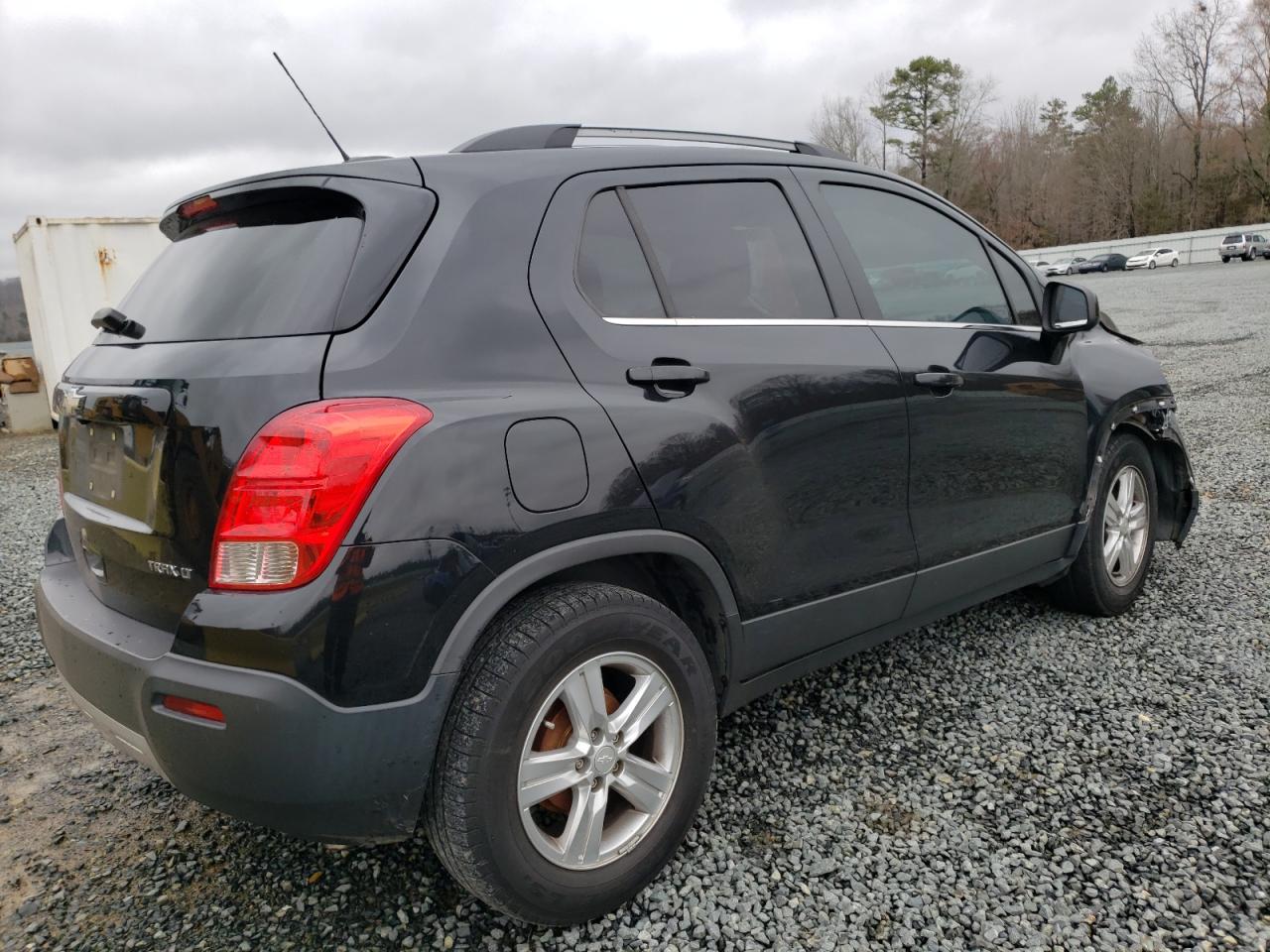 Photo 4 from auction – 2015 CHEVROLET TRAX 1LT with VIN 3GNCJLSB0FL174194