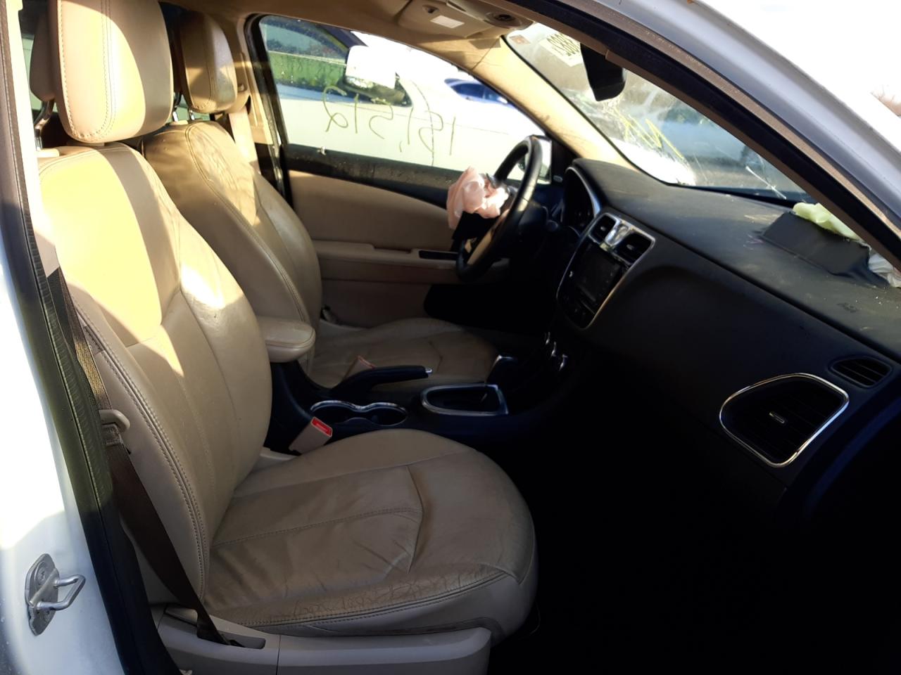 Photo 5 from auction – 2013 CHRYSLER 200 LIMITE with VIN 1C3CCBCG0DN689074