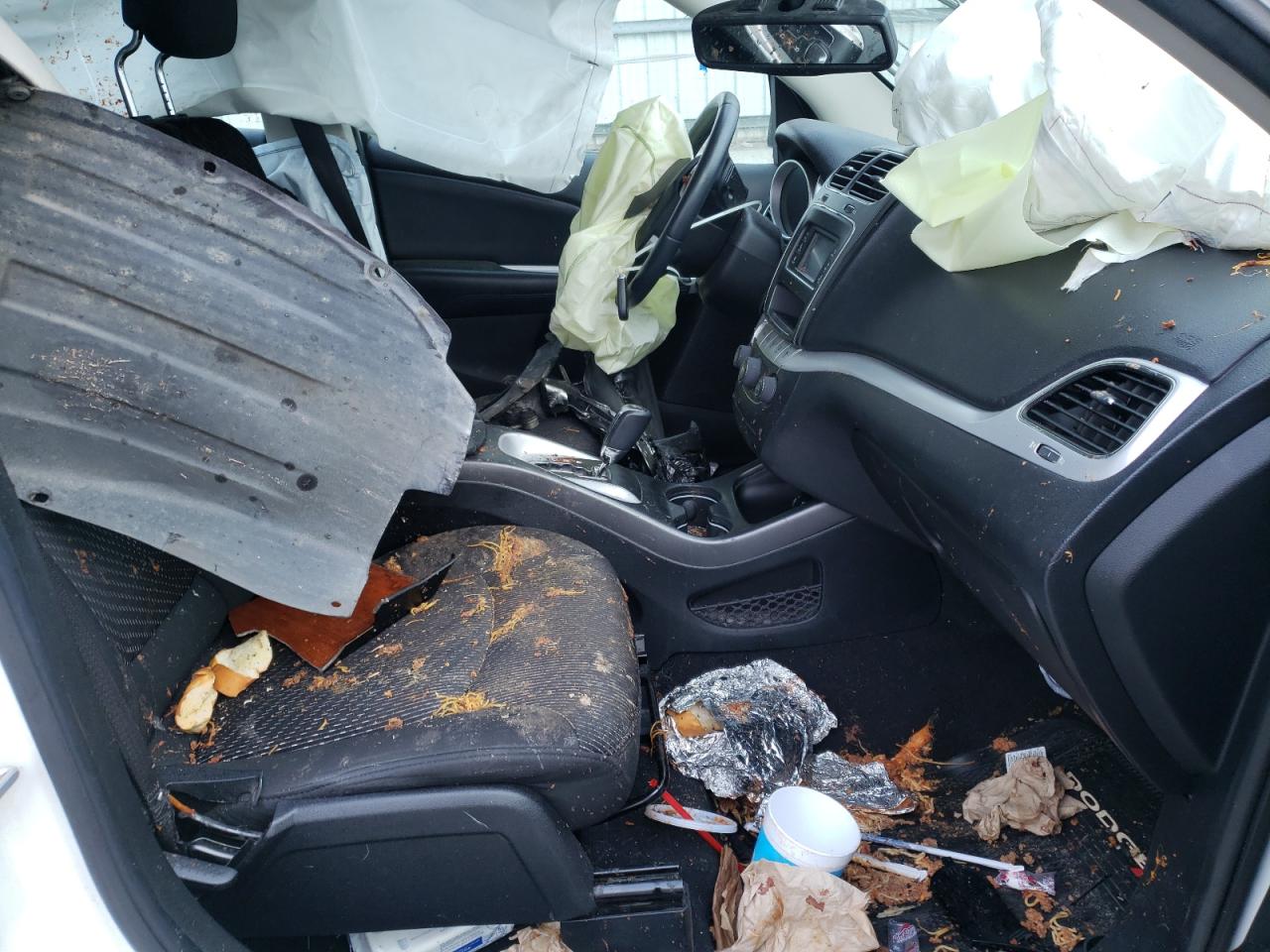 Photo 5 from auction – 2015 DODGE JOURNEY SE with VIN 3C4PDCAB5FT587876