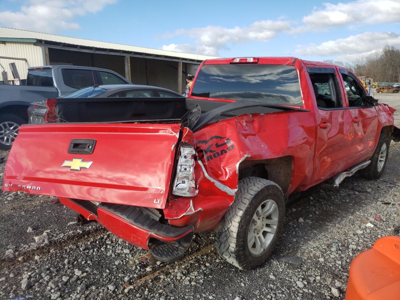 Photo 4 from auction – 2018 CHEVROLET SILVERADO with VIN 3GCUKNECXJG369215