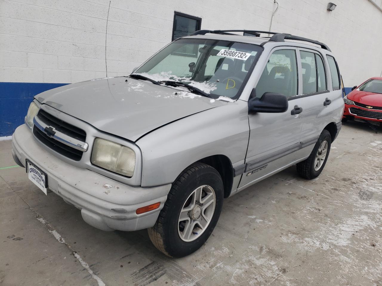 Photo 2 from auction – 2003 CHEVROLET TRACKER with VIN 2CNBJ134536927271