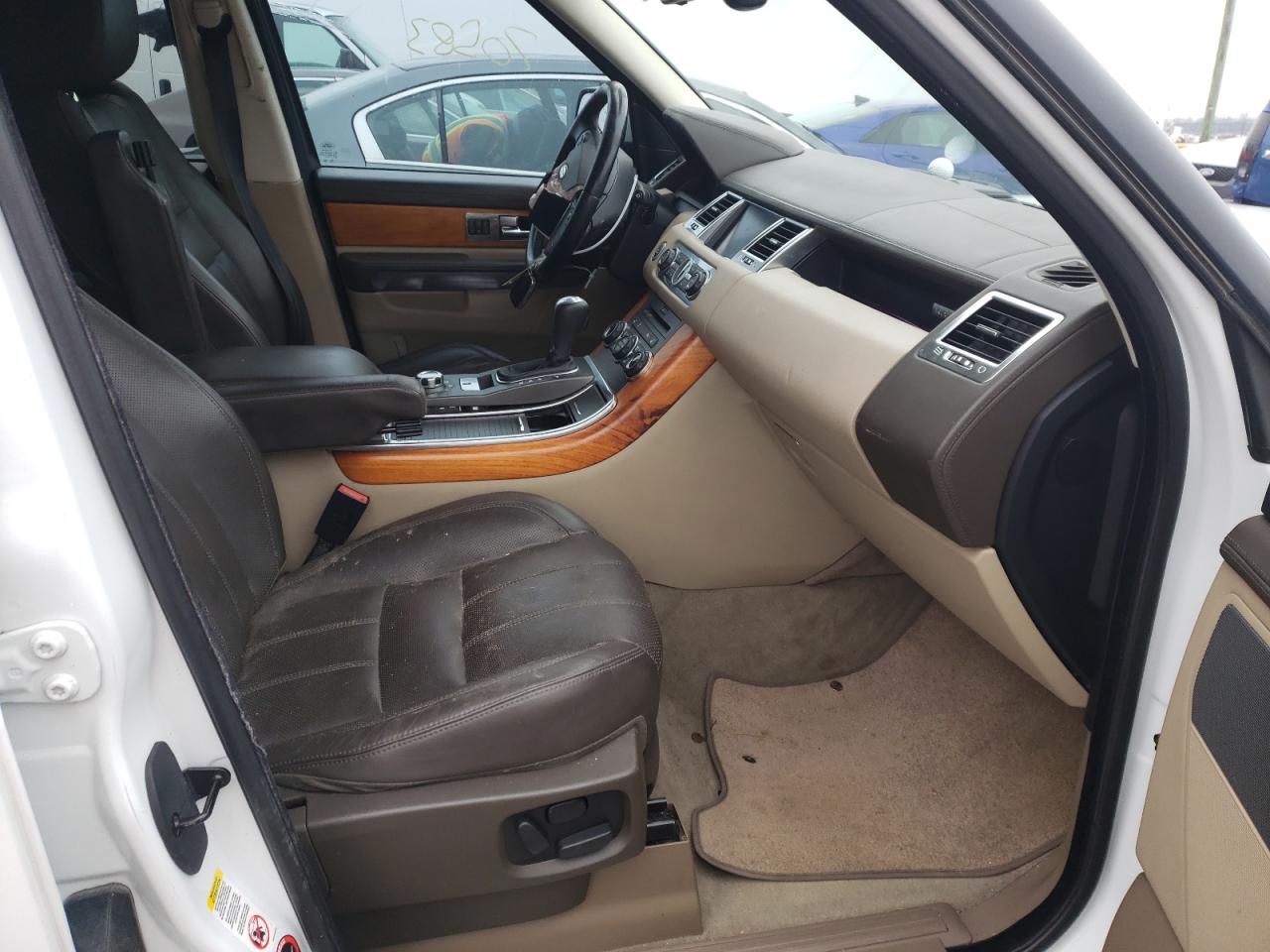 Photo 5 from auction – 2011 LAND ROVER RANGE ROVE with VIN SALSH2E47BA296276