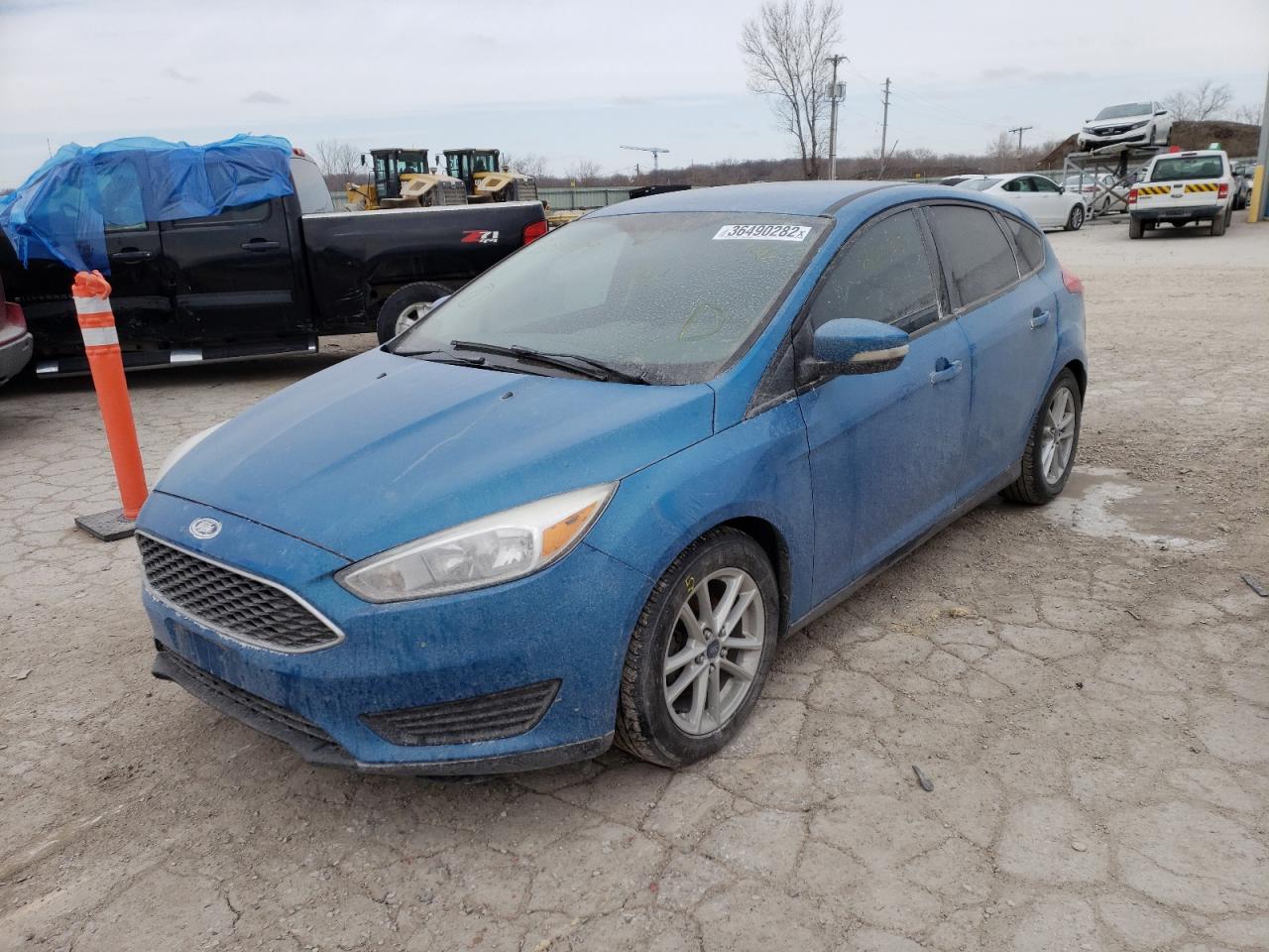 Photo 2 from auction – 2016 FORD FOCUS SE with VIN 1FADP3K27GL234079