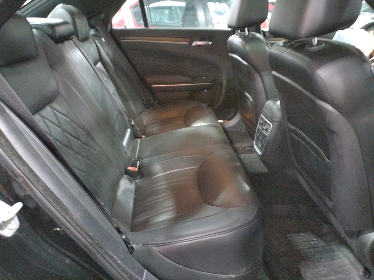 Photo 6 from auction – 2015 CHRYSLER 300C PLATI with VIN 2C3CCASG0FH860364