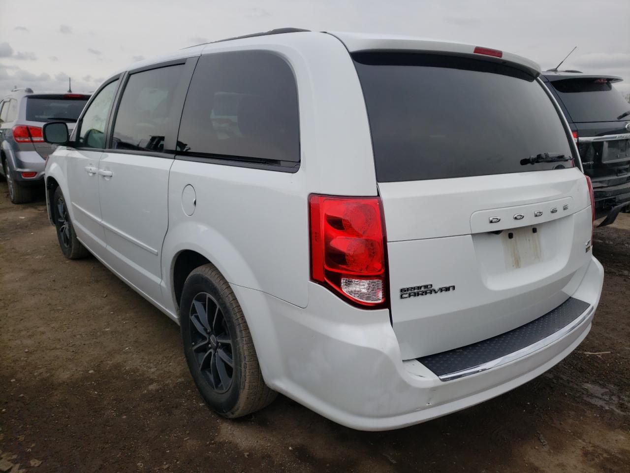 صورة رقم 3 من المزاد - 2017 DODGE GRAND CARA مع VIN 2C4RDGEG8HR686722
