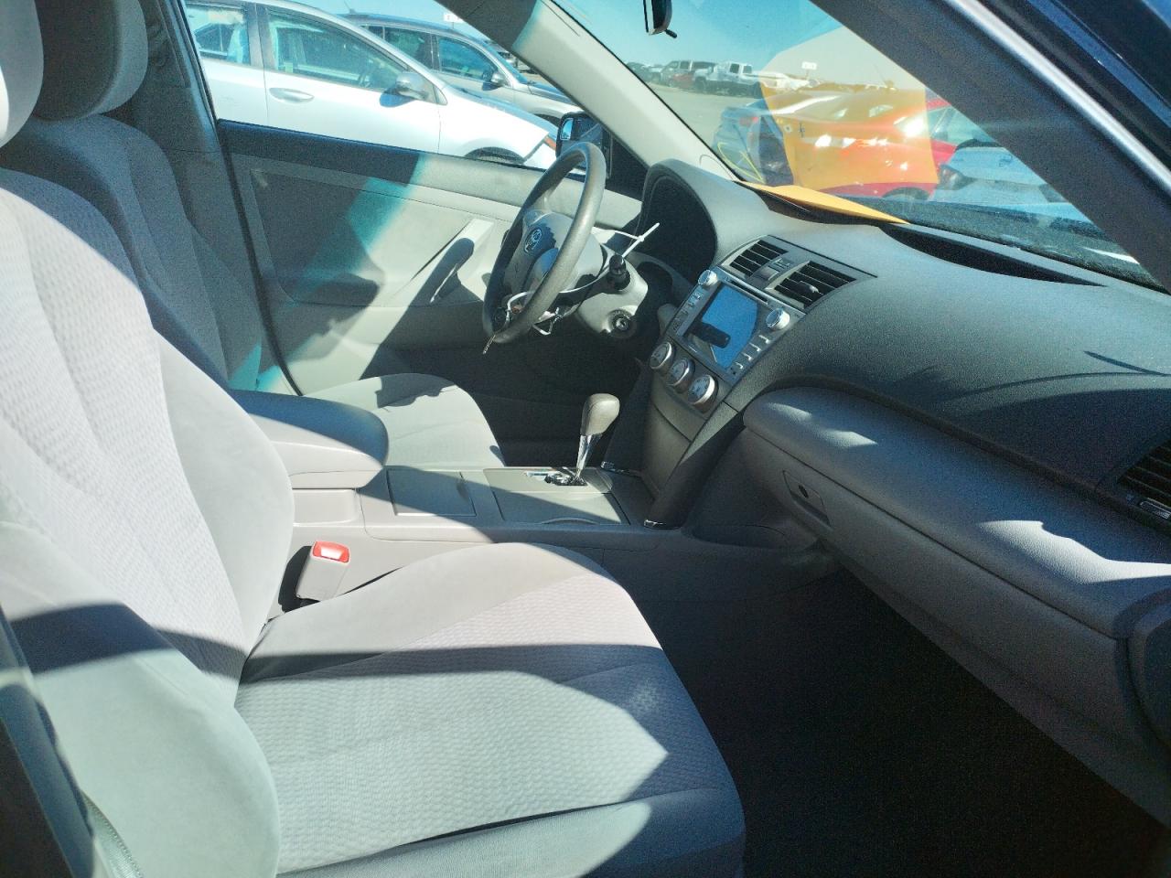 Photo 5 from auction – 2011 TOYOTA CAMRY 4D 2 with VIN 4T4BF3EK6BR219092