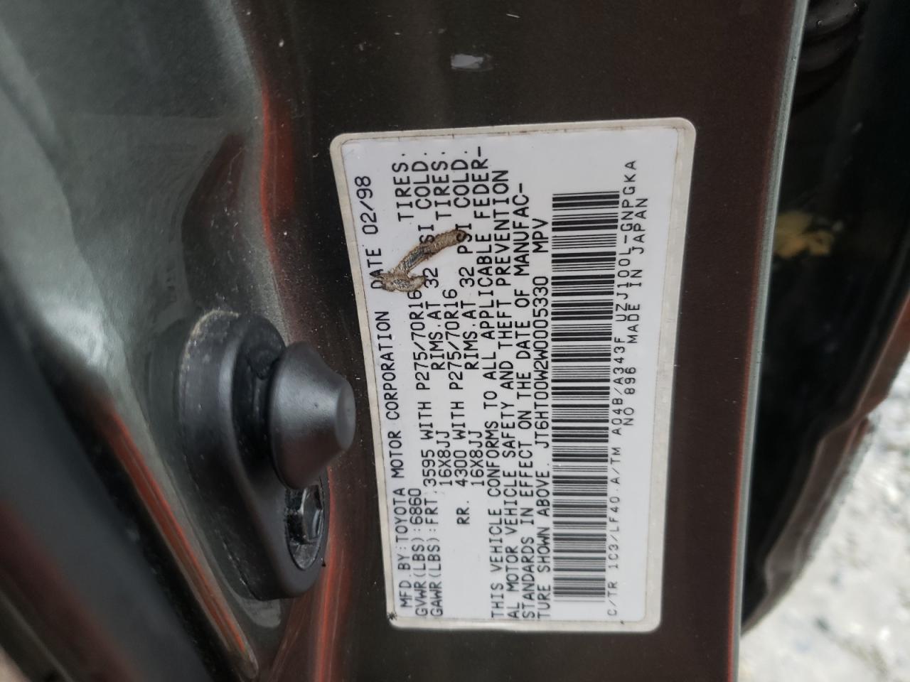 Photo 10 from auction – 1998 LEXUS LX 470 with VIN JT6HT00W2W0005330