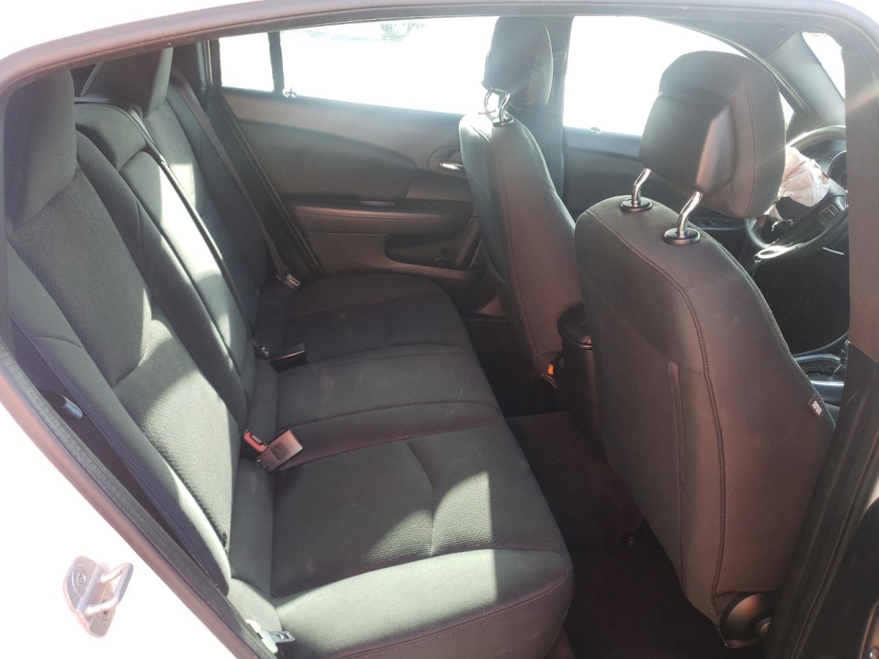 Photo 6 from auction – 2011 CHRYSLER 200 LX with VIN 1C3BC4FB2BN515771