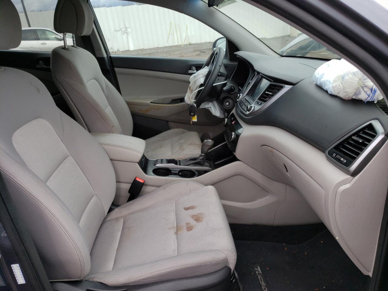 Photo 5 from auction – 2018 HYUNDAI TUCSON SEL with VIN KM8J3CA4XJU716554