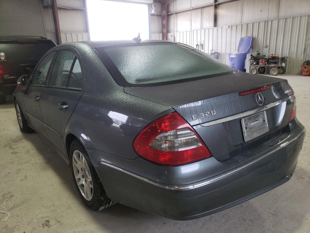 Photo 3 from auction – 2007 MERCEDES-BENZ E 320 CDI with VIN WDBUF22XX7B043845