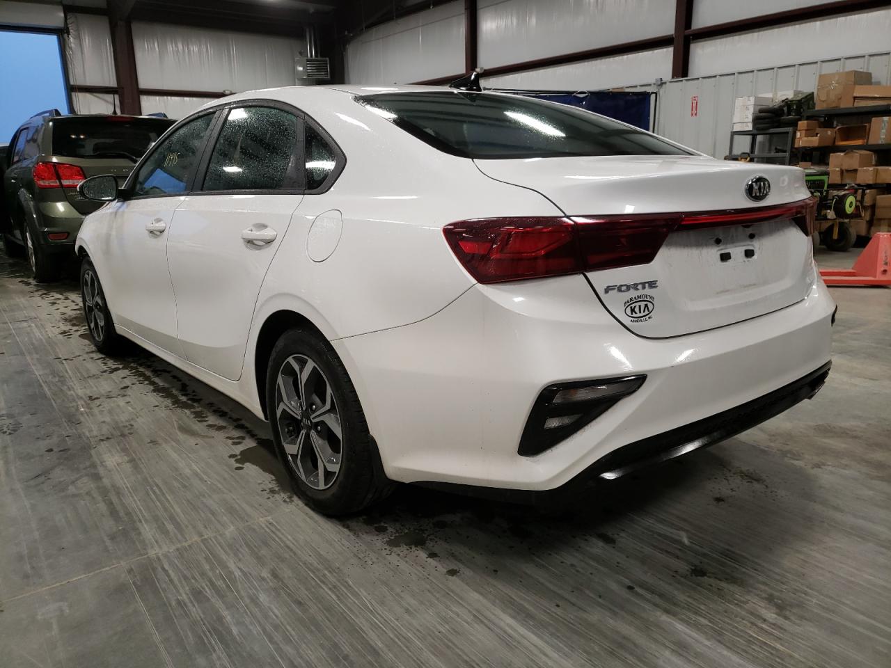 Photo 3 from auction – 2021 KIA FORTE FE with VIN 3KPF24AD3ME290888