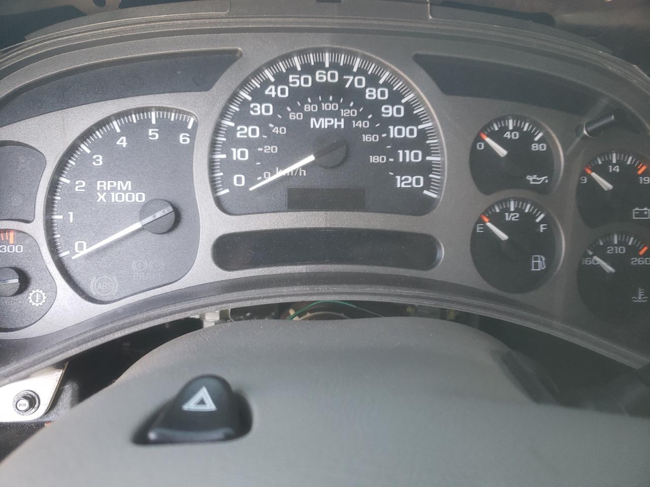 Photo 8 from auction – 2003 GMC YUKON DENA with VIN 1GKEK63U43J337761