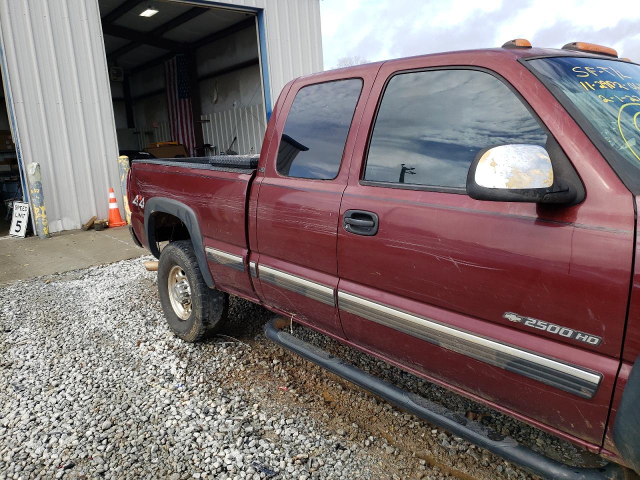Photo 9 from auction – 2002 CHEVROLET SILVERADO with VIN 1GCHK29UX2E283687