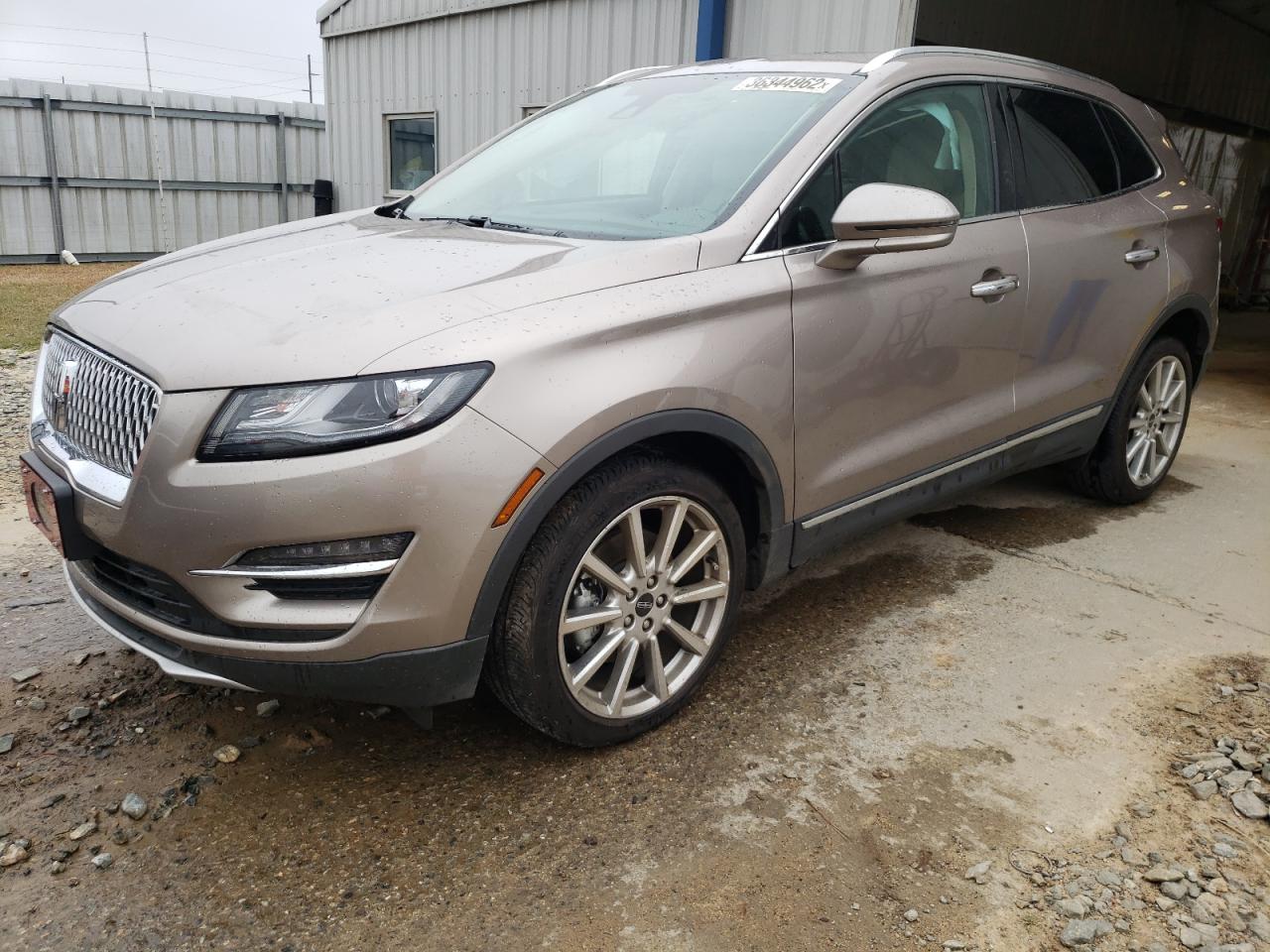Photo 2 from auction – 2019 LINCOLN MKC RESERV with VIN 5LMCJ3C92KUL20849