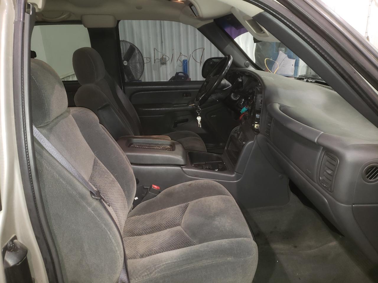 Photo 5 from auction – 2004 CHEVROLET SILVERADO with VIN 1GCEK19T84E194952