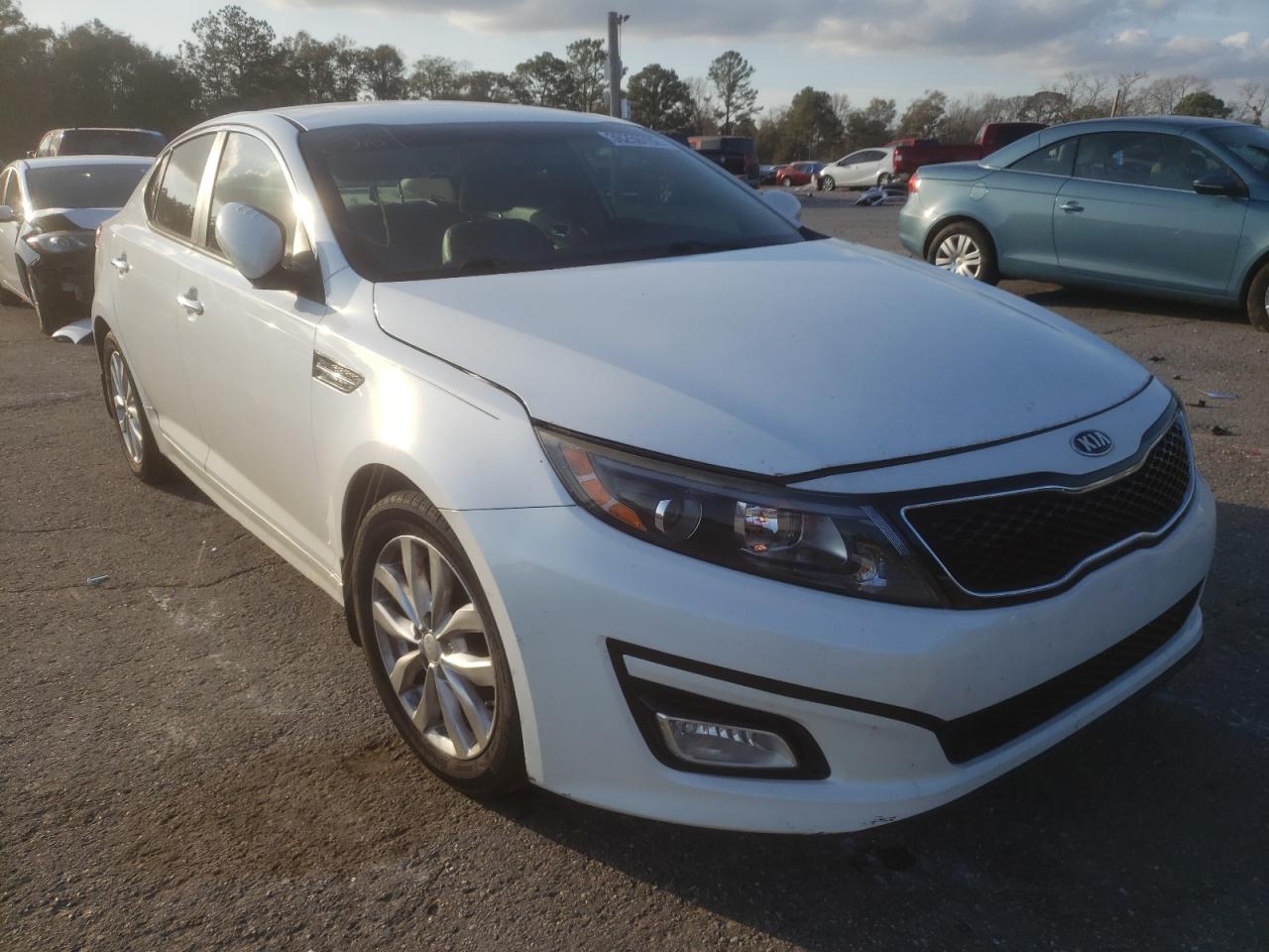 KIA OPTIMA EX 2015 with VIN 5XXGN4A7XFG471986 - Photo from auction