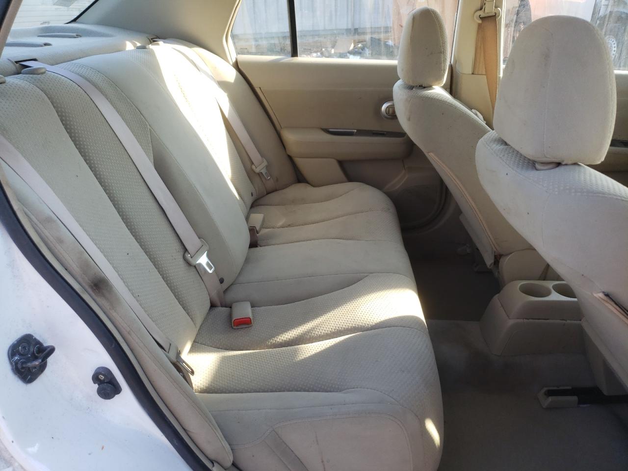 Photo 6 from auction – 2010 NISSAN VERSA S with VIN 3N1BC1AP3AL354703