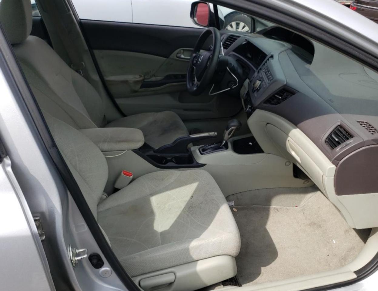 Photo 5 from auction – 2012 HONDA CIVIC LX with VIN 2HGFB2F54CH559152