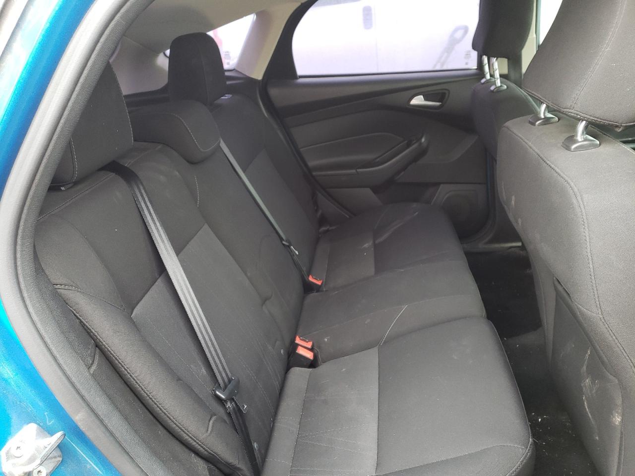 Photo 6 from auction – 2016 FORD FOCUS SE with VIN 1FADP3K27GL234079