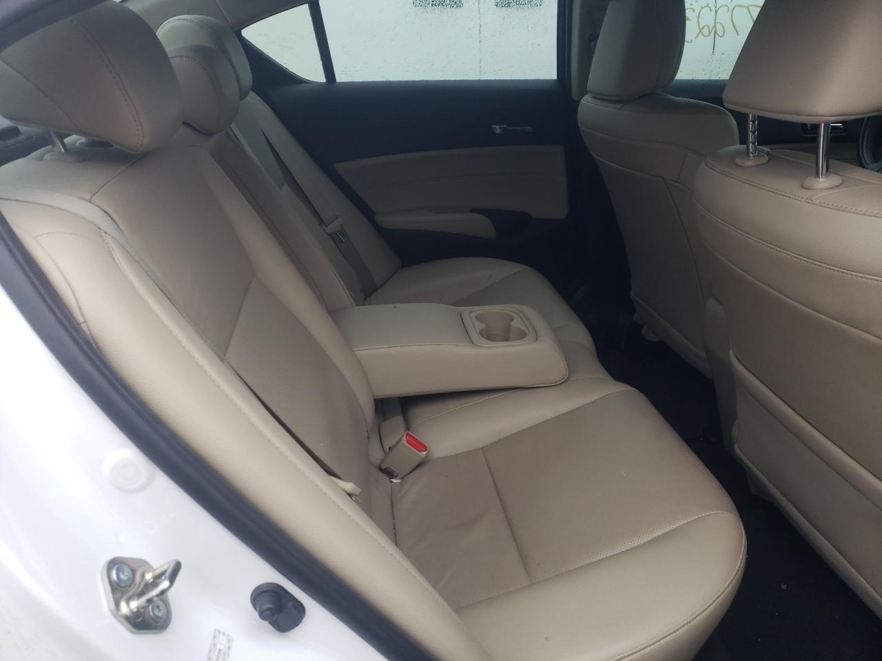 Photo 6 from auction – 2016 ACURA ILX PREMIU with VIN 19UDE2F76GA022156
