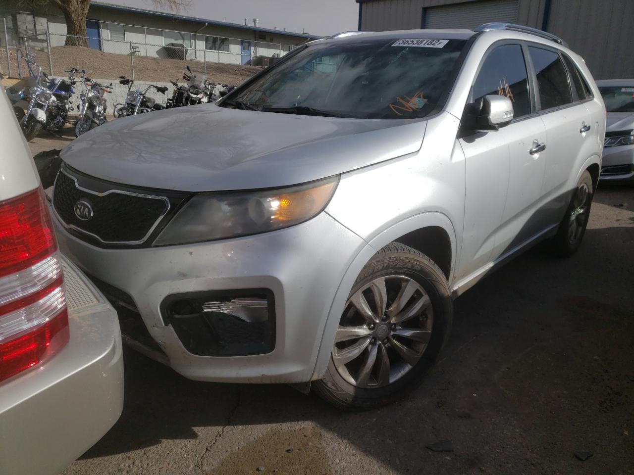 Photo 2 from auction – 2012 KIA SORENTO SX with VIN 5XYKW4A22CG203744