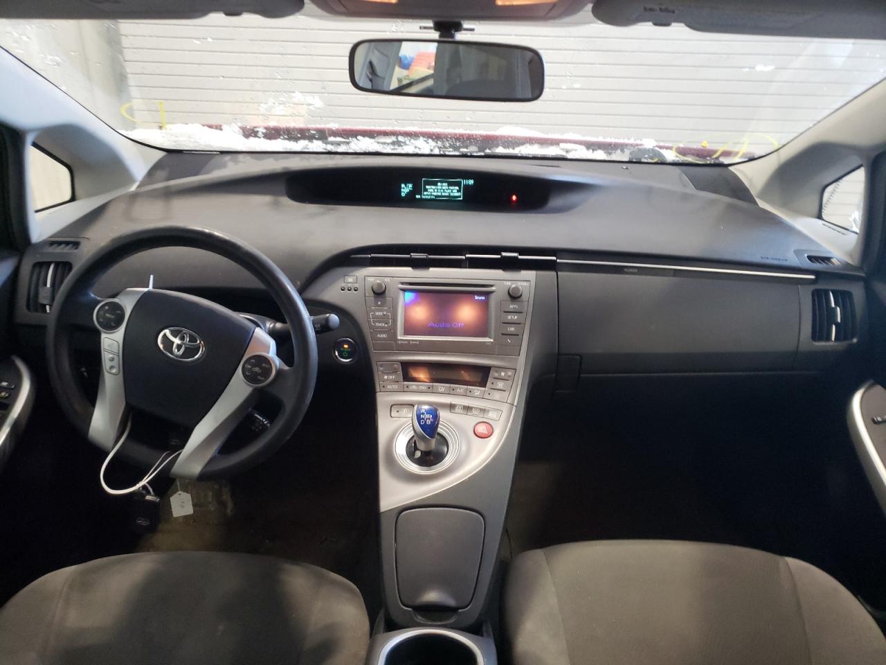 Photo 9 from auction – 2013 TOYOTA PRIUS with VIN JTDKN3DU2D1732171