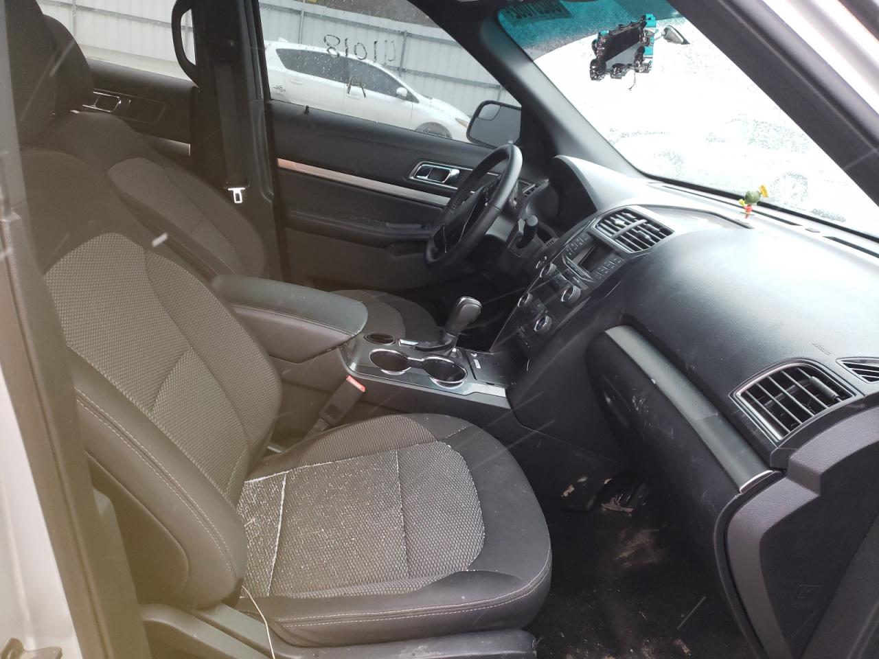 Photo 5 from auction – 2018 FORD EXPLORER X with VIN 1FM5K7D81JGC39196
