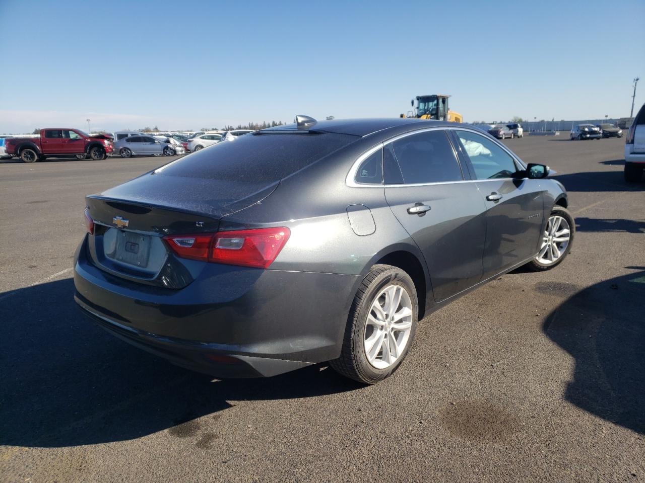 Photo 4 from auction – 2018 CHEVROLET MALIBU LT with VIN 1G1ZD5ST0JF231603