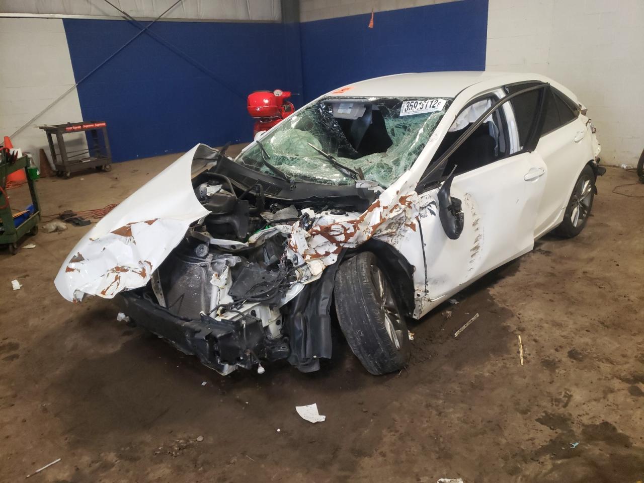 Photo 2 from auction – 2017 TOYOTA CAMRY LE with VIN 4T1BF1FK6HU328562