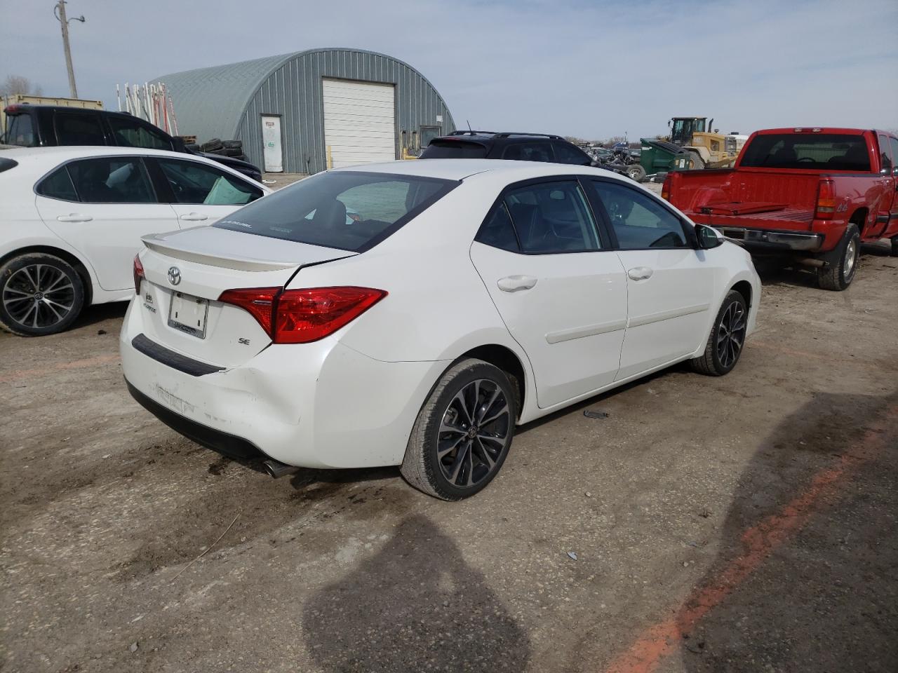 Photo 4 from auction – 2018 TOYOTA COROLLA L with VIN 5YFBURHEXJP808896