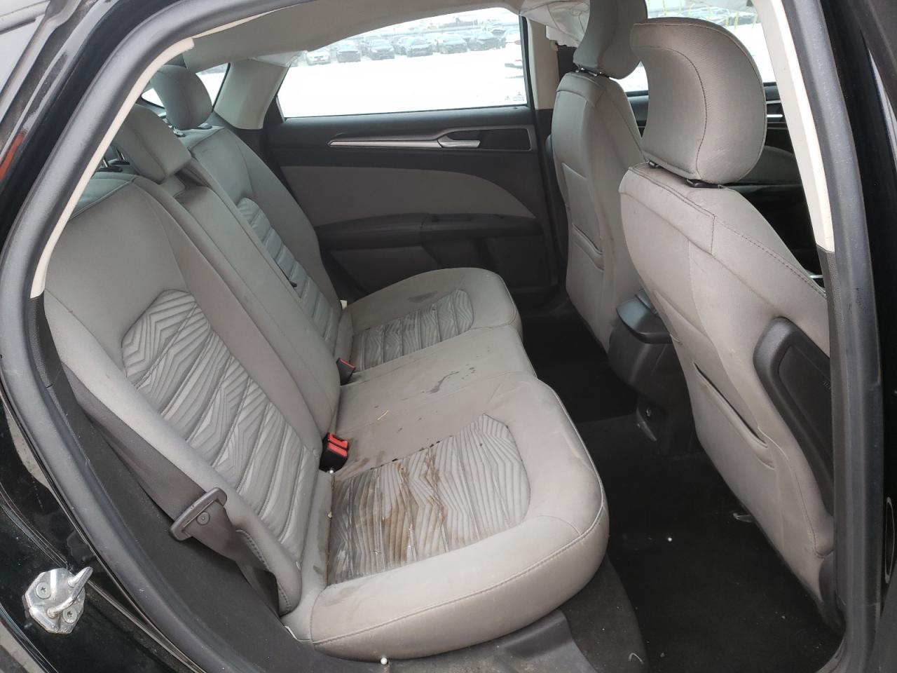 Photo 6 from auction – 2016 FORD FUSION S with VIN 3FA6P0G74GR302738