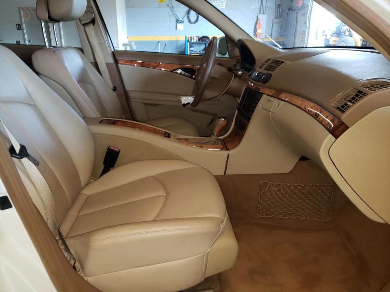 Photo 5 from auction – 2008 MERCEDES-BENZ E 350 with VIN WDBUF56X58B206477