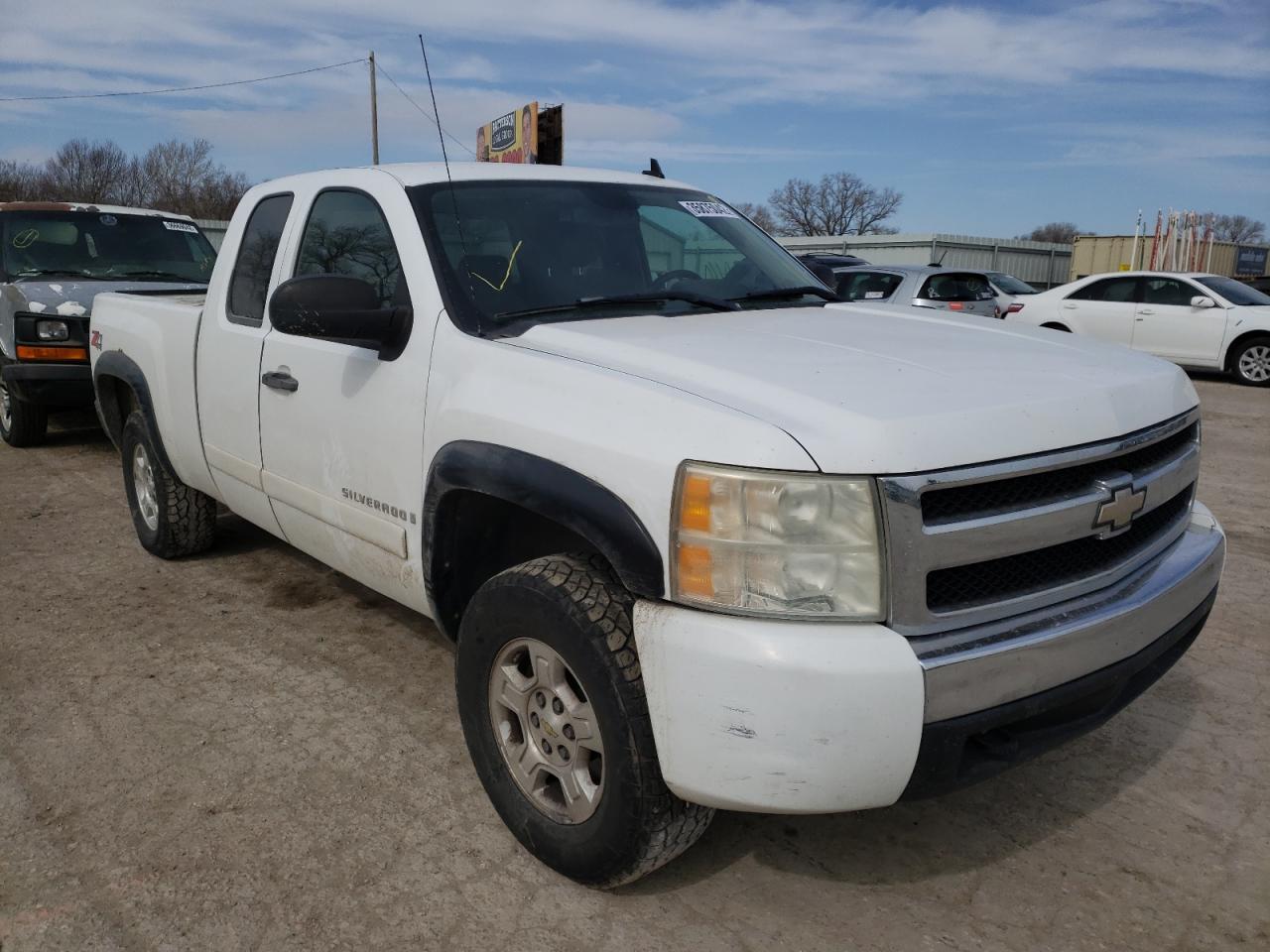 Photo 1 from auction – 2007 CHEVROLET SILVERADO with VIN 1GCEK19007Z627229
