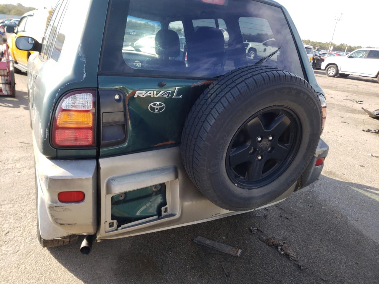 Photo 9 from auction – 1998 TOYOTA RAV4 with VIN JT3HP10V0W7095891
