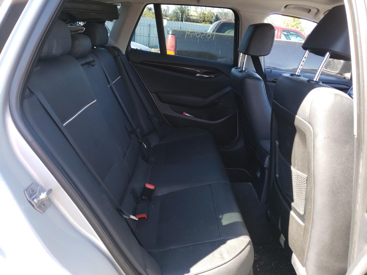 Photo 6 from auction – 2015 BMW X1 SDRIVE2 with VIN WBAVM1C58FV318447
